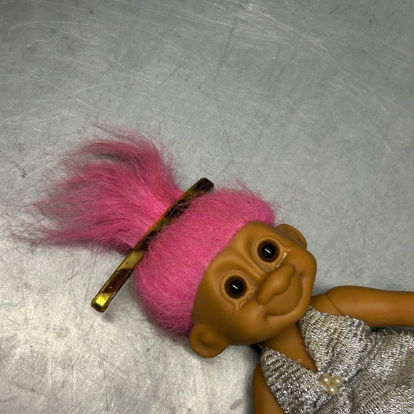 Lot of Trolls Vintage and Modern Troll Uneeda Mohair VTG Barrettes - Picture 4 of 16